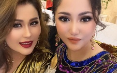 偷吃禁果的女孩